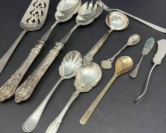 Mixed Lot SilverPlated Serving Pieces  Various Makers  Approx. 5 lbs