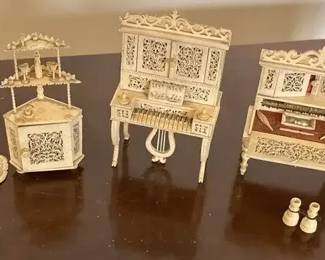 Victorian Dollhouse furniture