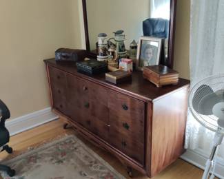 MCM Dresser set