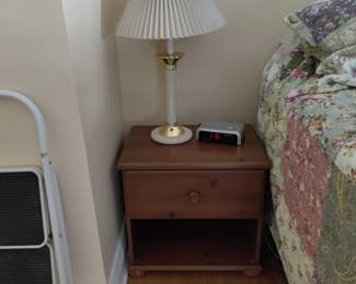 Side table, lamp, clock 