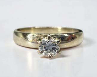 Ladies 14K Gold & Diamond Ring