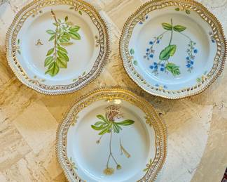 Royal Copenhagen Lattice Plates