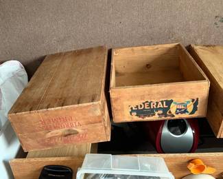 Wood crates & boxes