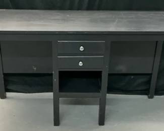 Black Desk