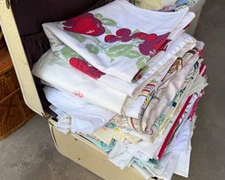 Antique/ vintage table cloth 