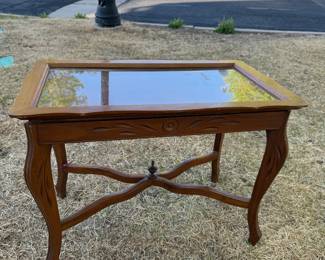 Vintage side table with removable glass top 