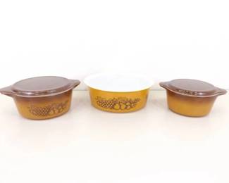Lot of 3 Various Sized Lidded Pyrex Casserole Dishes