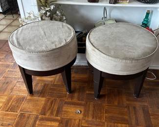 2 foot stools