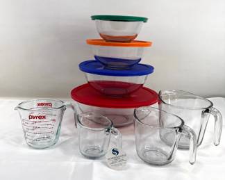 Pyrex Mixing Bowls and Measuring Cups