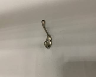 300 DRESSING ROOM HOOKS A