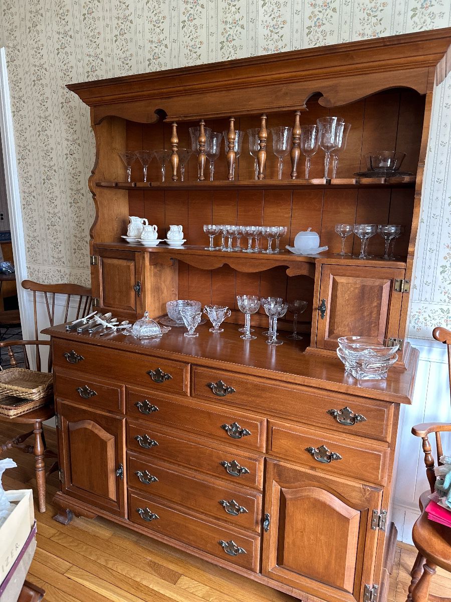 Vintage Sprague & Carleton Maple Dining Room Hutch - Excellent Condition