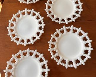 5 Art Deco 1920s Depression Era Plates from glass maker, New Martinsville - "Fleur-De-Lis". Crafted in the US and Measures 7.5 Inches in Diameter.