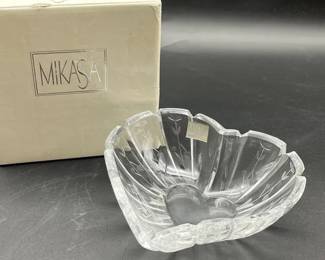Vintage Mikasa Crystal Heart