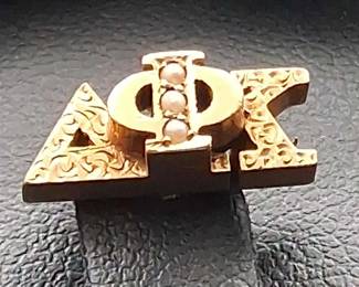 15k Gold Vintage Alpha Kappa Phi Pin