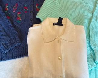 Lands End Eddie Bauer Robert Scott Sweaters Womens Small, One Embroidered