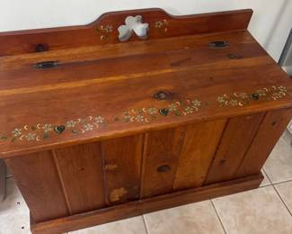 Cedar Lined Wooden Blanket Chest  Floral Inlay Storage Trunk