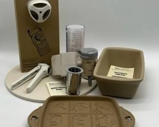 The Pampered Chef Lot