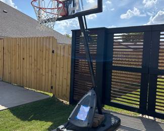 Driveway basketball hoop