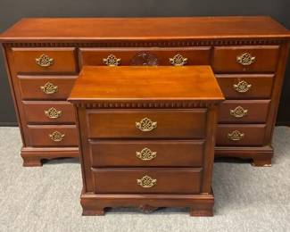 Traditional Style Wood Dresser, Mirror And Nightstand