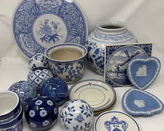 Spode, Wedgewood, With Blue And White Assortment