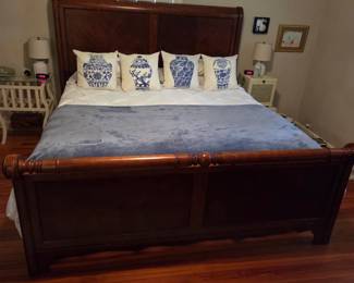 King Size Sleigh Bed
