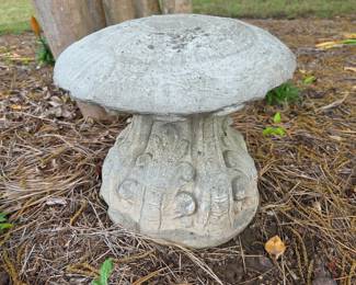 Concrete mushroom