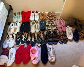 Women’s shoes/slippers