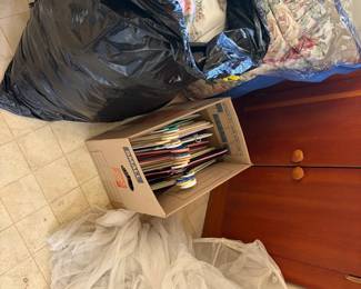 Comforters. Hangers.