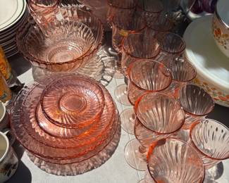 vintage Arcoroc France Rosaline Pink Swirl depression-style glassware