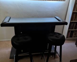 PortableBar with barstools