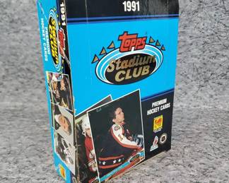 TZ048 1991 Topps Stadium Club Hockey Unopened Wax Packs
