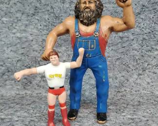 TZ022 1984 Wrestling Figures Hillbilly Jim  Rowdy Roddy Piper