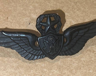 Lot 7: US Military Pilots Wings Antaya Vietnam 3” & Silver Buillon