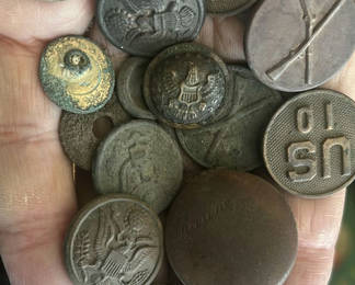 Lot 96: Us Army, World War I And Two Relic Uniform Buttons