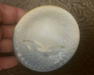 Lot 106: Bing and Grondahl Seagull Pattern Gold Rimmed Mini Plate