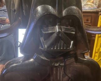 Lot 81: Darth Vader Star Wars Carrying Case 4” Figures