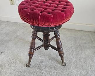 Claw piano stool