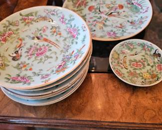Antique Chinese Export Celedon Famille Rose