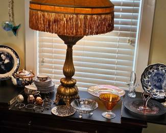 Antique Holywood Regency Table Lamp