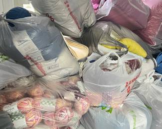 Thousands of Brand New Yarn Skiens