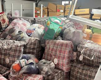 Thousands of Brand New Yarn Skiens