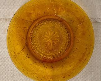 Indiana Glass golden amber "Sandwich" pattern dinner plate.