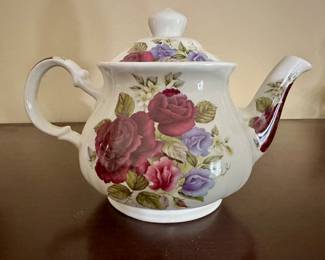 Sadler teapot. Made in England.