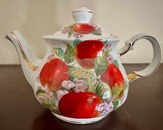Sadler teapot. Made in England.