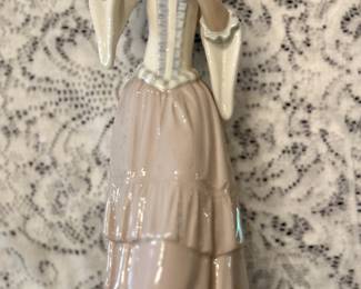 NAO by Llardo, "Self Reflection" porcelain figurine.