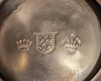 Marks on the 4 pc. set