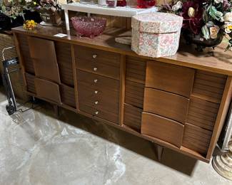 1960'S MCM JOHNSON CARPER DRESSER