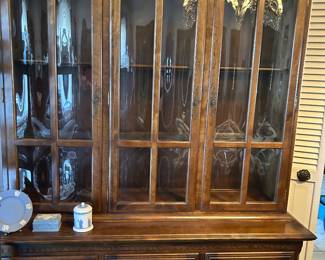 CHINA CABINET