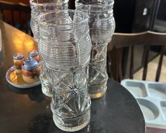 VINTAGE RED LOBSTER LIGHTHOUSE GLASSES