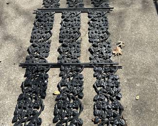 VINTAGE CAST IRON RAILING